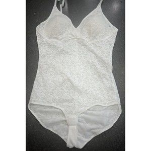 3XL White Lace Bodysuit Butt Enhancing Adjustable Straps Snap Closure